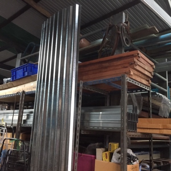 อุปกรณ์ฮาร์ดแวร์ บางคอแหลม